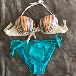 Victoria’s Secret bikini set